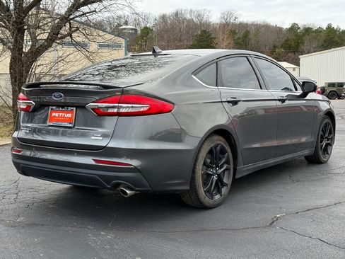 Used 2020 Ford Fusion SE w/ Equipment Group 151A image 3