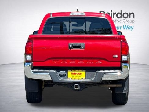 Used 2019 Toyota Tacoma TRD Off-Road AWD/4WD image 5