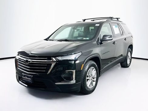 Used 2023 Chevrolet Traverse LT AWD/4WD image 3