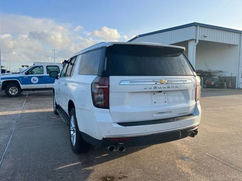 Used 2023 Chevrolet Suburban Premier RWD image 7