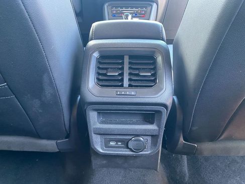 Used 2024 Volkswagen Tiguan Wolfsburg Edition image 28