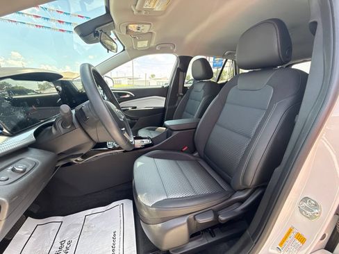 New 2026 Chevrolet Trax LT w/ Driver Confidence Package FWD image 12