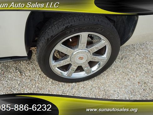 Used 2014 Cadillac Escalade Premium RWD image 30