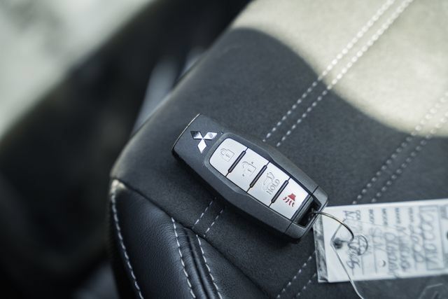 Used 2022 Mitsubishi Outlander SE AWD/4WD image 45