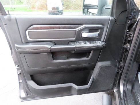 Used 2024 RAM 3500 Big Horn w/ Night Edition image 23