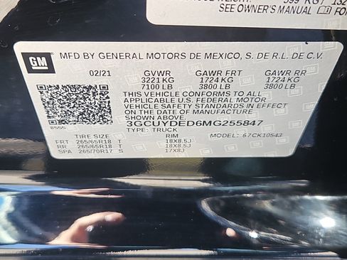 Used 2021 Chevrolet Silverado 1500 LT w/ Z71 Off-Road Package image 8