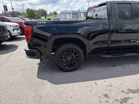 Used 2025 GMC Sierra 1500 Elevation AWD/4WD image 6