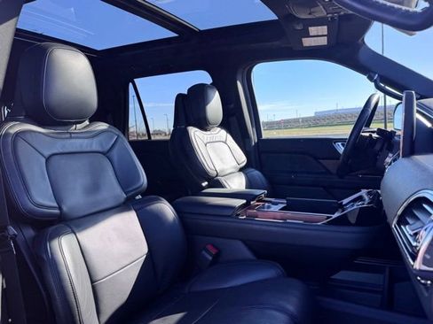 Used 2024 Lincoln Navigator L Reserve image 20