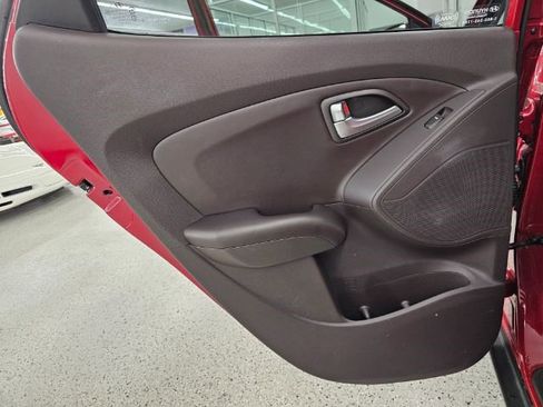 Used 2012 Hyundai Tucson GLS image 24