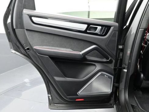 Certified 2023 Porsche Cayenne GTS AWD/4WD image 13