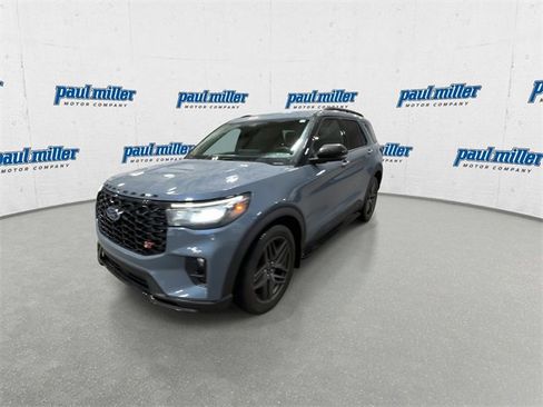 Used 2025 Ford Explorer ST w/ Sun And Sound Package image 5