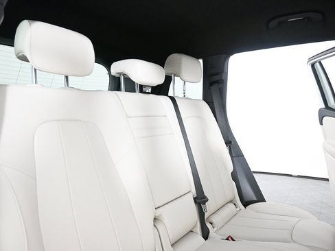 Certified 2025 Mercedes-Benz GLB 250 image 20