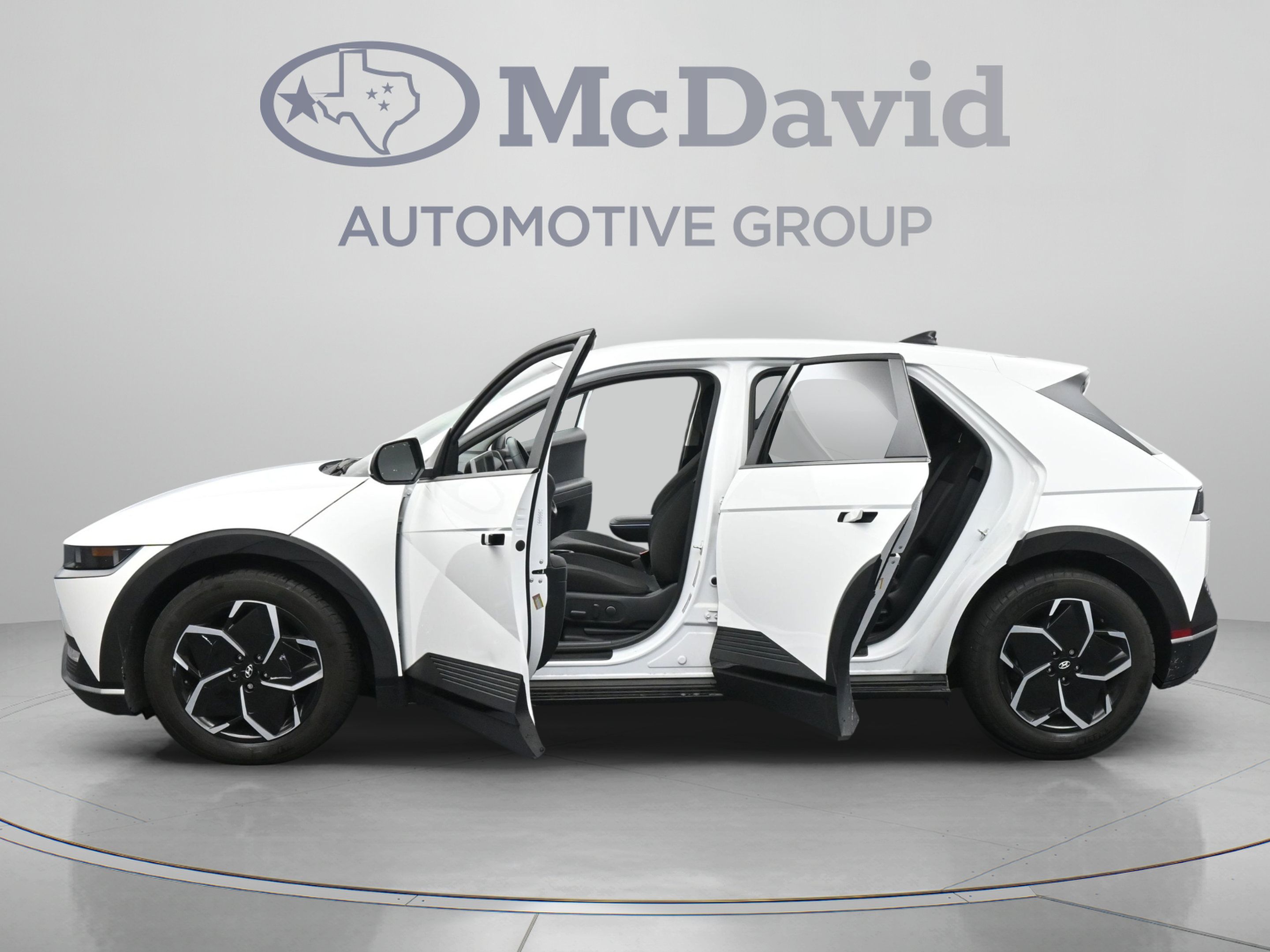 Used 2024 Hyundai Ioniq 5 SEL RWD image 41