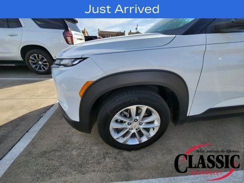 Used 2025 Chevrolet TrailBlazer LS w/ LS Convenience Package image 13