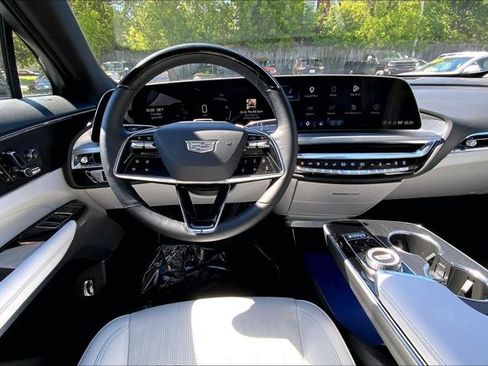 Used 2024 Cadillac Lyriq Luxury w/ LPO, Floor Liner Package AWD/4WD image 4