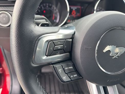 Used 2015 Ford Mustang Coupe image 12