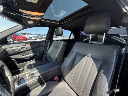 Used 2015 Mercedes-Benz E 400 Sedan image 15