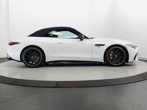 Used 2022 Mercedes-Benz SL 63 AMG 4MATIC image 36