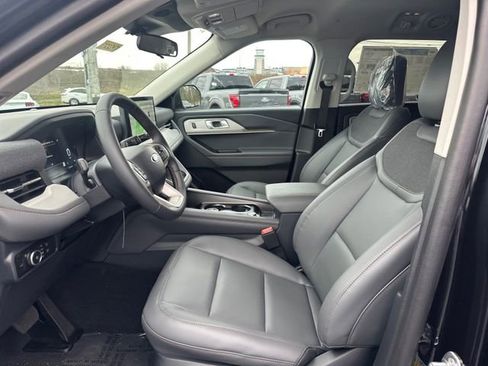 New 2026 Ford Explorer Active w/ Active Comfort Package image 9