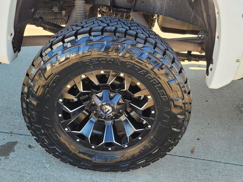 Used 2019 Toyota Tundra SR5 image 7