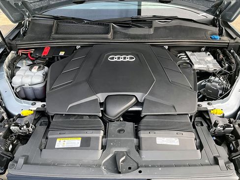 Used 2025 Audi Q7 3.0T Premium Plus w/ Premium Plus Package AWD/4WD image 32