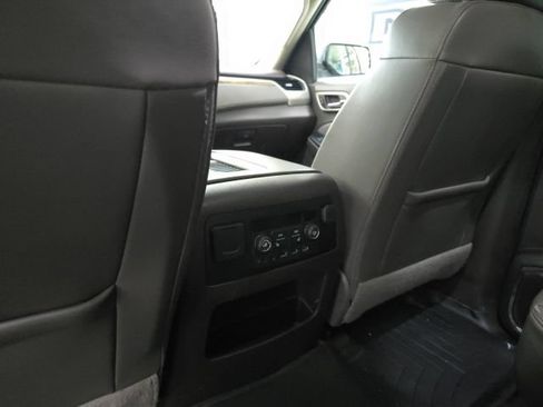 Used 2017 GMC Yukon Denali w/ Open Road Package AWD/4WD image 12