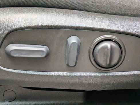 Certified 2023 Chevrolet Traverse LT image 21