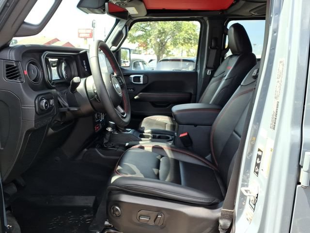 Used 2024 Jeep Wrangler Unlimited Rubicon AWD/4WD image 20
