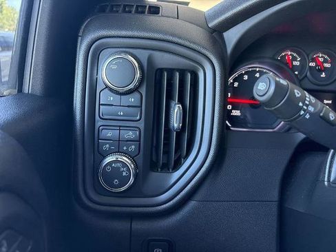 Used 2024 GMC Sierra 2500 Pro w/ 1SA Pro Safety Plus Package AWD/4WD image 17