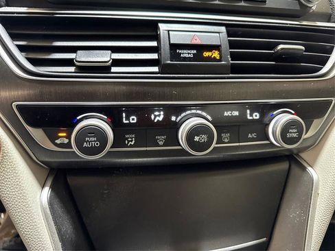 Used 2019 Honda Accord LX image 24