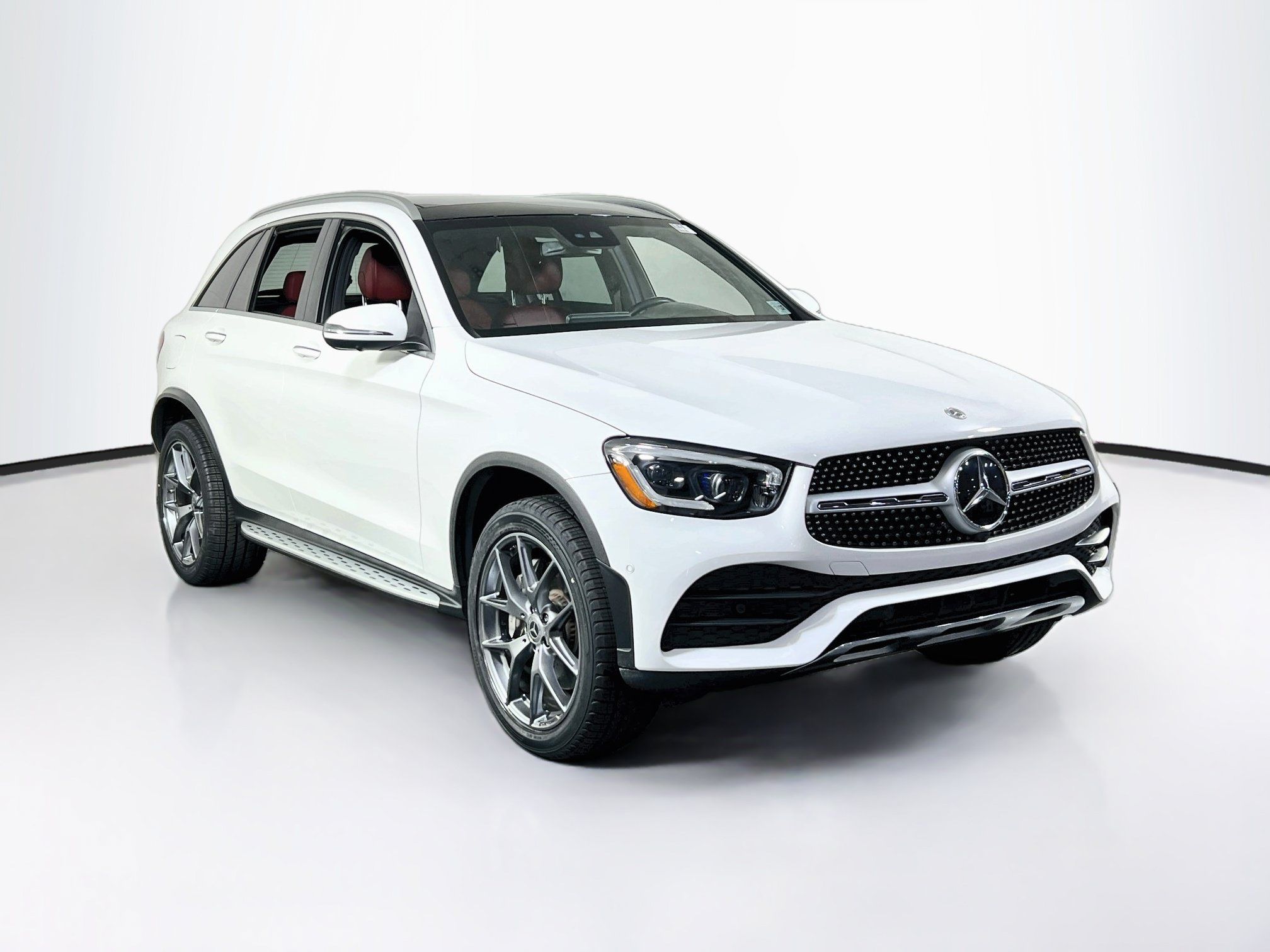 Used 2022 Mercedes-Benz GLC 300 4MATIC image 3