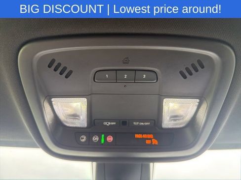 Used 2023 Chevrolet Traverse LT AWD/4WD image 41