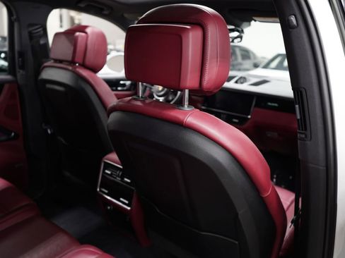Used 2019 Porsche Cayenne E-Hybrid AWD/4WD image 36
