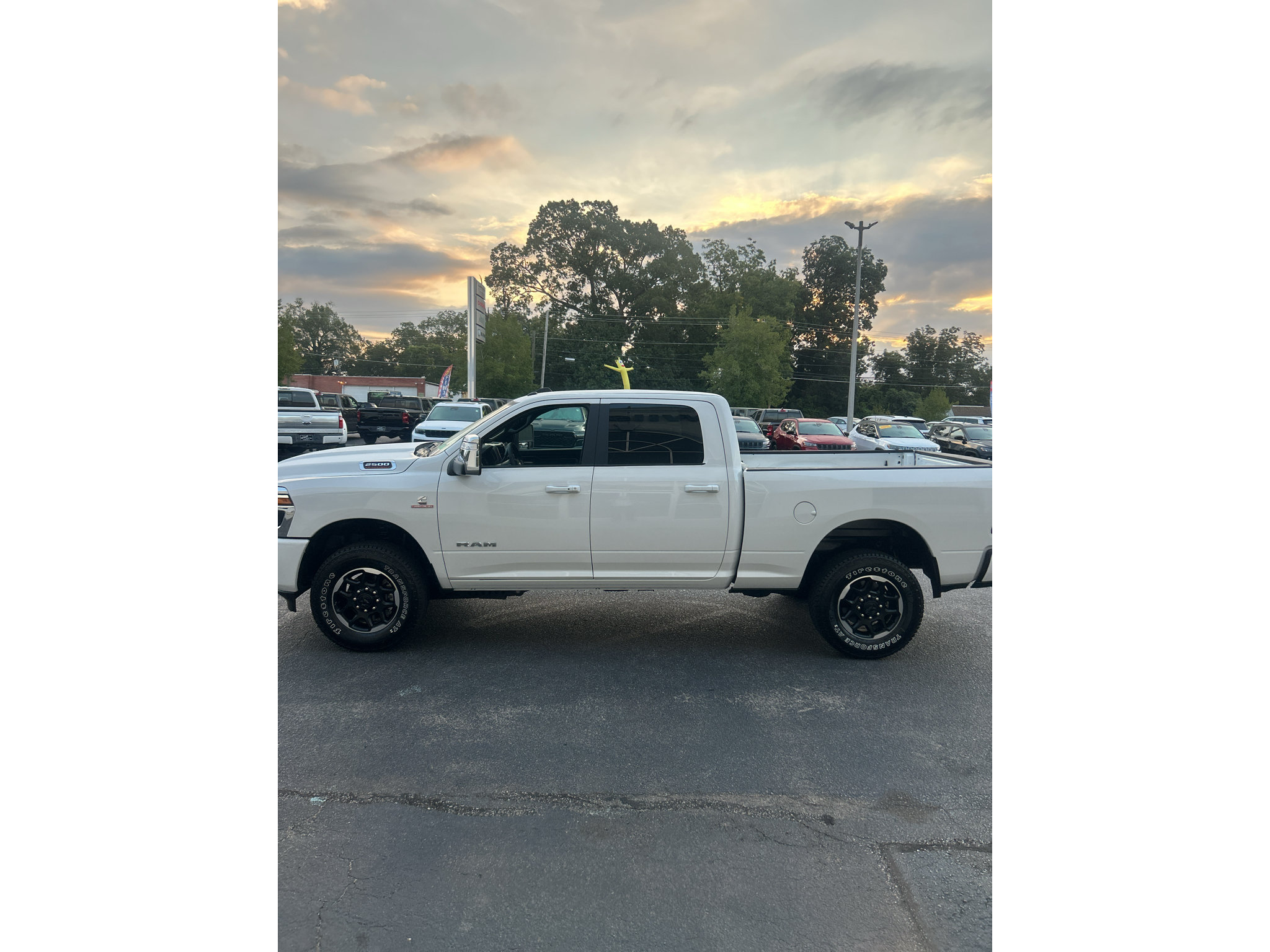 Used 2026 RAM 2500 Laramie AWD/4WD image 4