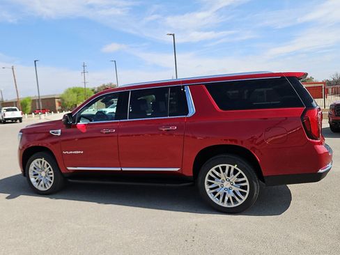 New 2026 GMC Yukon XL Elevation w/ Elevation Premium Package image 2