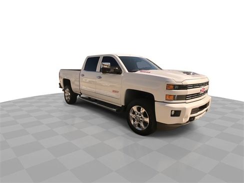Used 2019 Chevrolet Silverado 2500 LTZ w/ Duramax Plus Package image 3