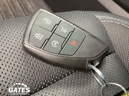 Used 2024 Chevrolet Blazer EV LT AWD/4WD image 27