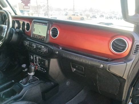 Used 2021 Jeep Wrangler Unlimited Rubicon image 32