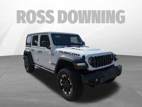 Used 2024 Jeep Wrangler Unlimited Rubicon w/ Technology Group AWD/4WD image 3