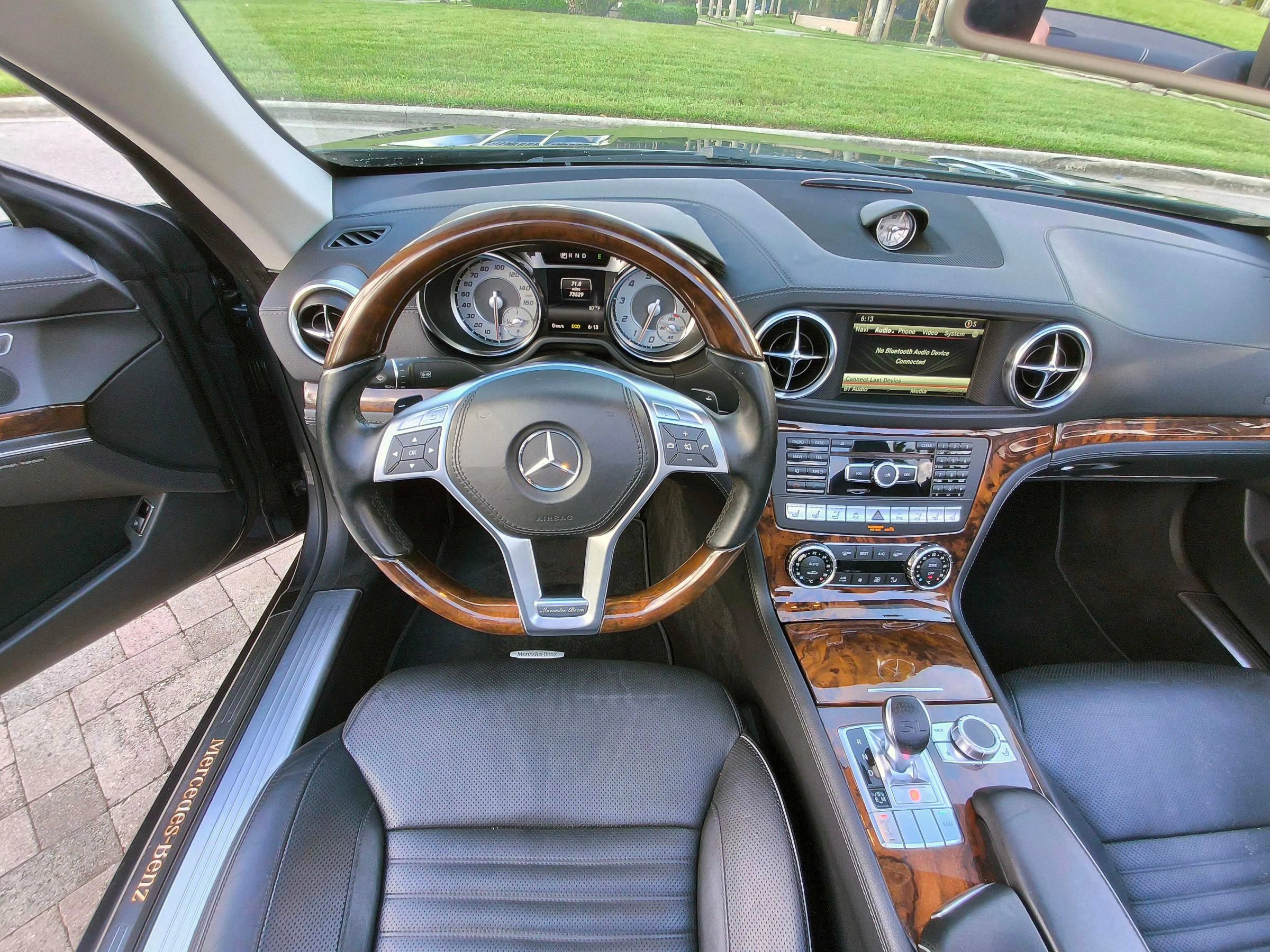 Used 2014 Mercedes-Benz SL 550 image 6
