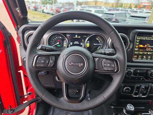 Used 2023 Jeep Wrangler Unlimited w/ 8.4" Radio Group AWD/4WD image 13