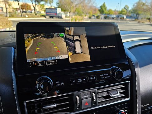 Used 2022 INFINITI QX80 Sensory w/ All-Season Package image 42