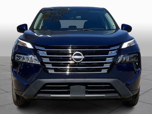 Used 2024 Nissan Rogue SV image 4