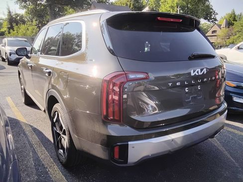 Used 2024 Kia Telluride S AWD/4WD image 5