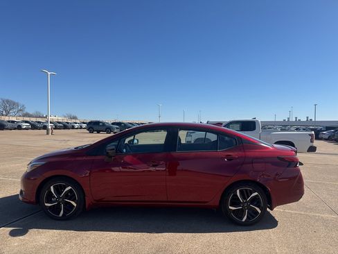 Used 2025 Nissan Versa SR w/ Trunk Package image 13