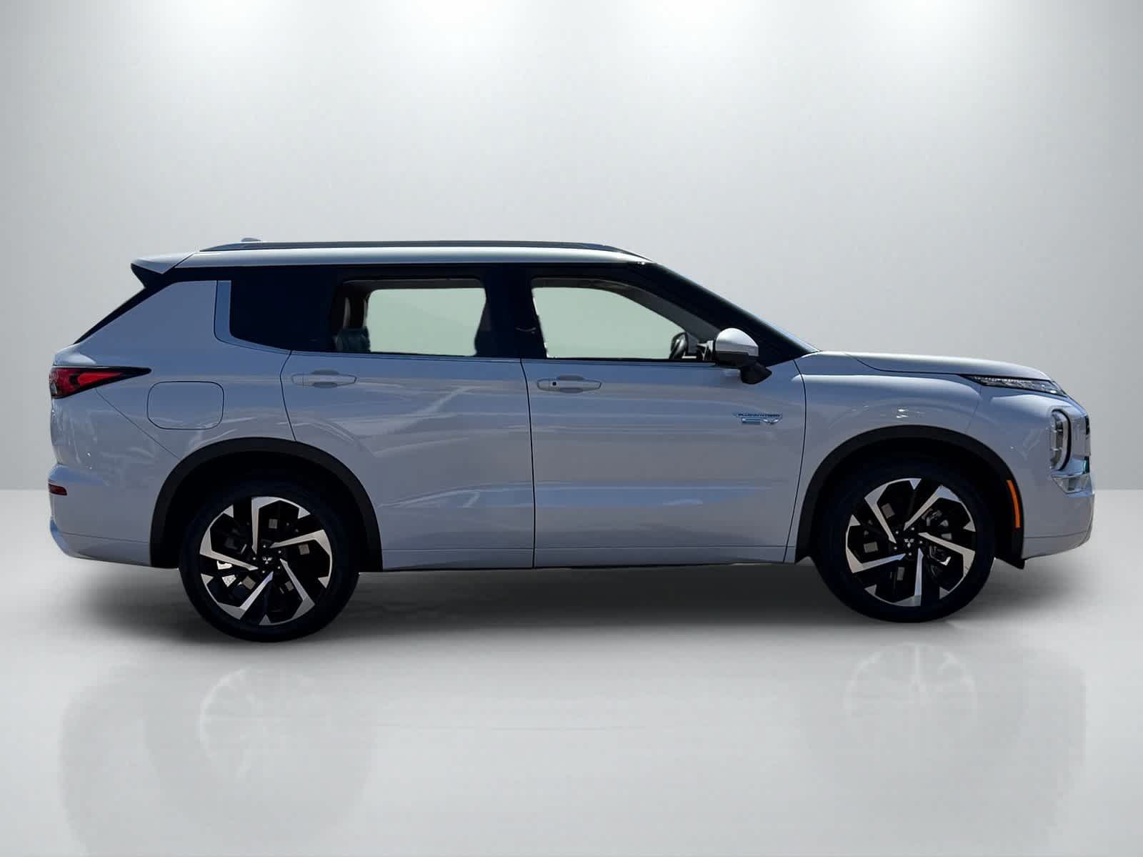 Used 2023 Mitsubishi Outlander SEL AWD/4WD image 8