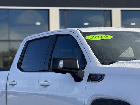 Used 2019 GMC Sierra 1500 AT4 w/ AT4 Premium Package image 3