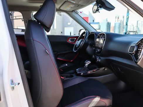 Used 2023 Kia Soul GT-Line FWD image 12