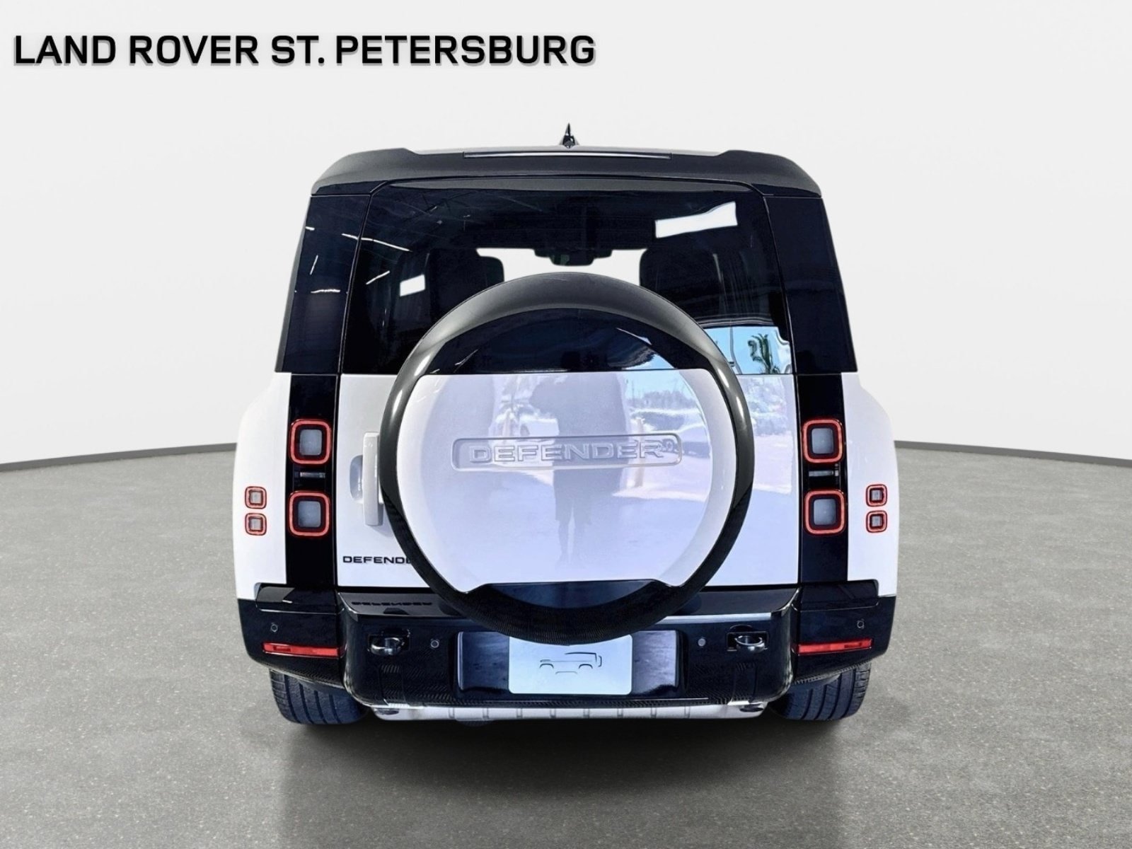 New 2026 Land Rover Defender 130 X-Dynamic SE AWD/4WD image 6