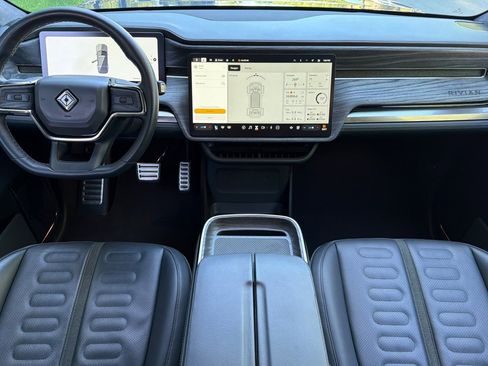 Used 2022 Rivian R1S Launch Edition image 17